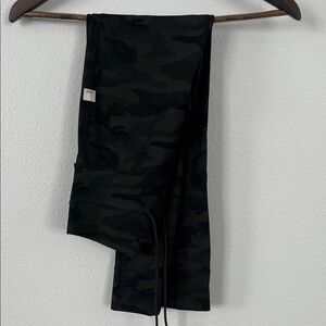 Vuori Green Camouflage Daily Legging